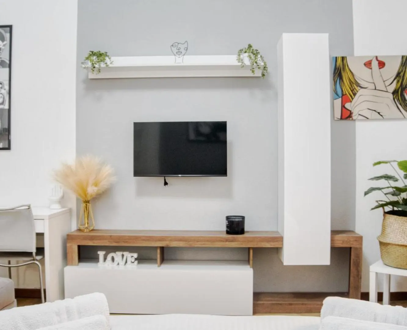 Apartment Charming Darsena Suite - Amazing Position Next To Navigli Milan Italy